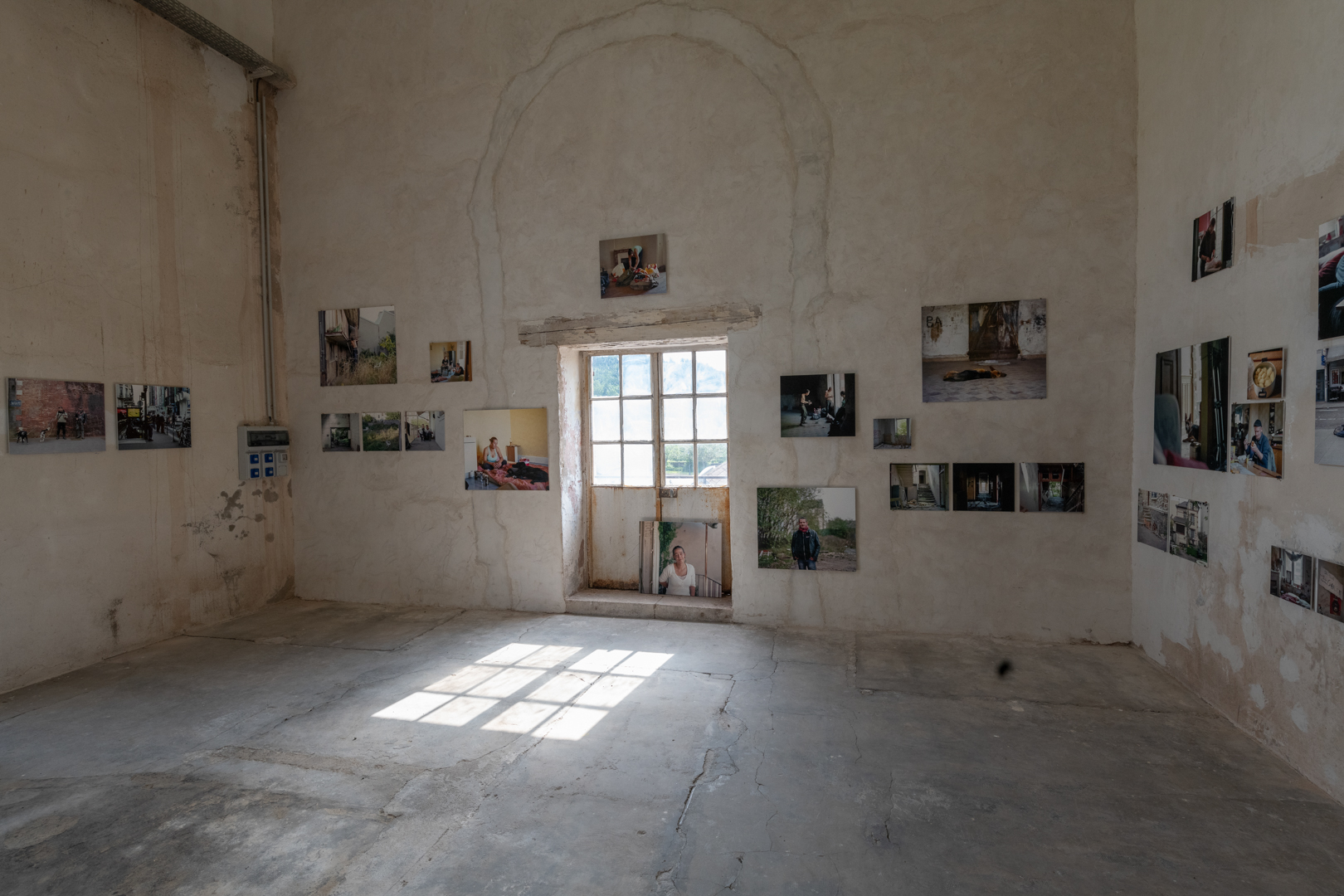 Vue de l'exposition ZONE 54 : Unrestricted Area, l'Abbaye de Senones, 2018. Photographie Pierre Rich